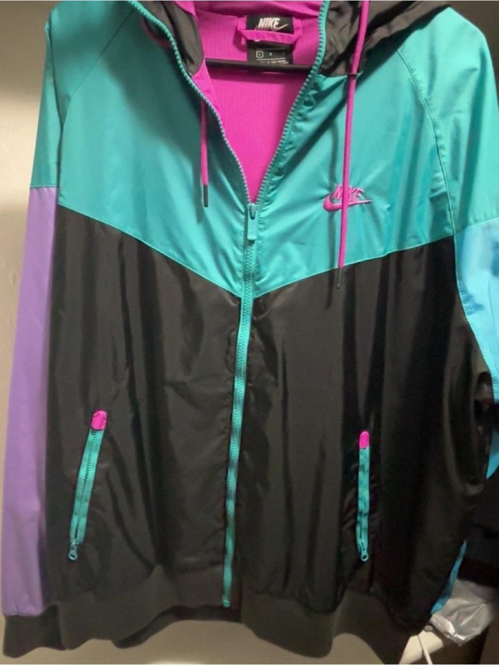 Nike Sportswear Windrunner Men's Hooded Jacket. L
